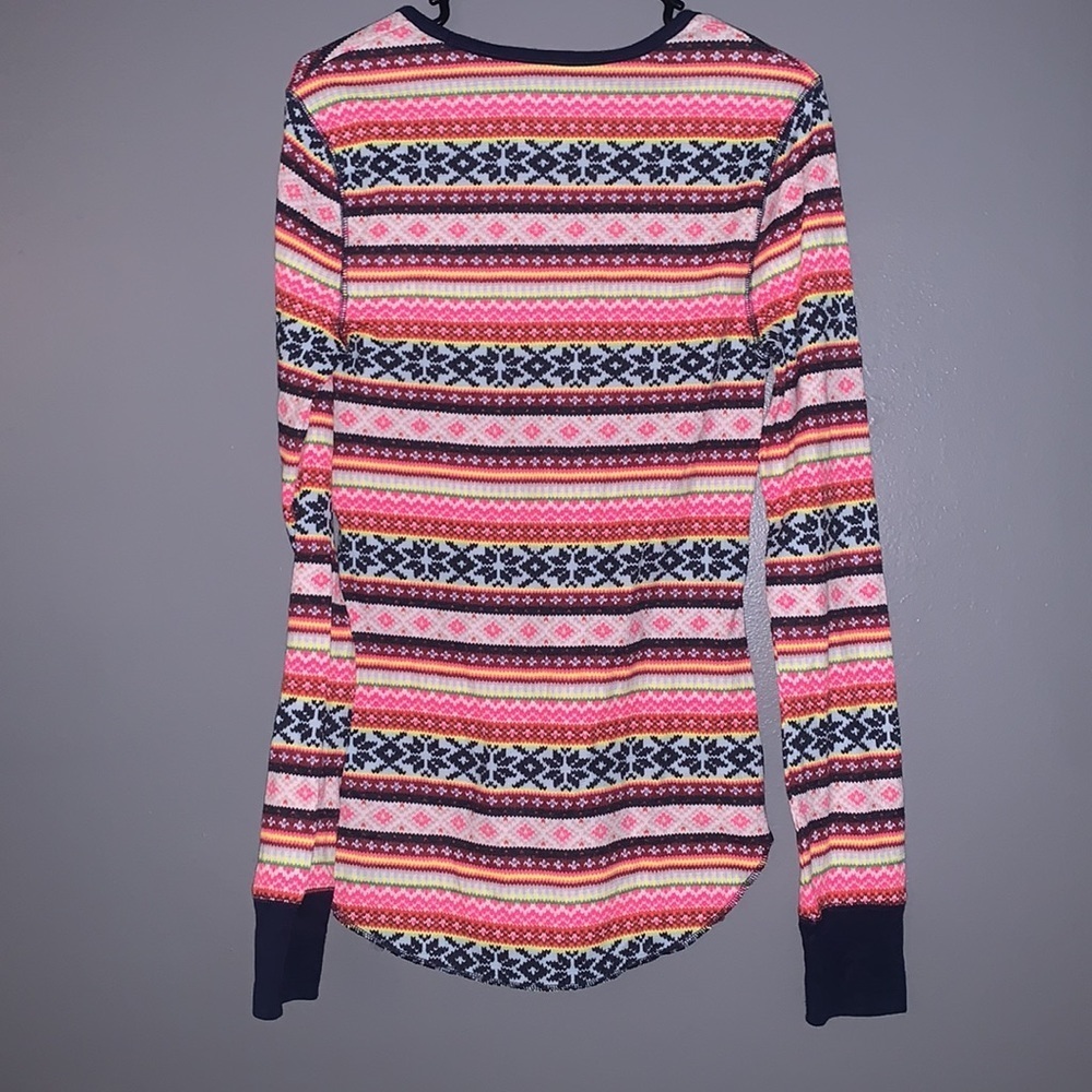 Old navy brand. Very long shirt. Very bright & colorful long sleeve shirt. - Picture 3 of 6